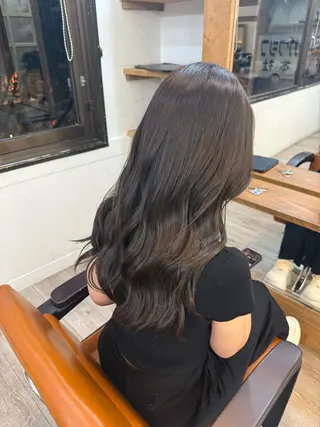 ロング WATARU/ 韓国風巻き髪のヘアスタイル