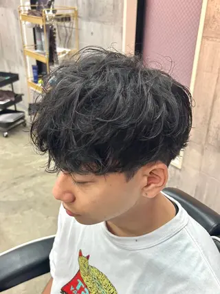 ミディアム 👑パーマの王様👑 【メンズ専門店】のヘアスタイル