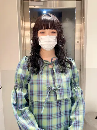 ロング カラー パーマ ヘアアレンジ satsuki 暖色・ブラウンカラーのヘアスタイル