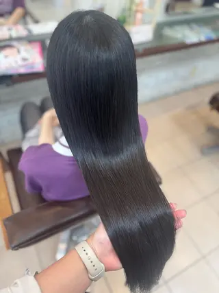 ロング 富澤あゆみ /透明感カラーのヘアスタイル