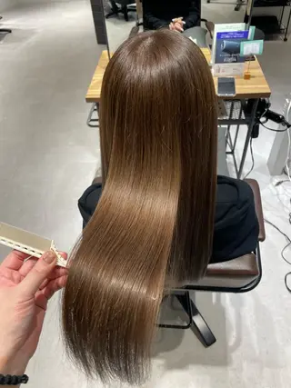 ロング イヌマル アユ / Fier umedaのヘアスタイル