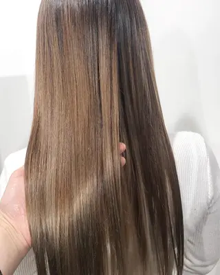 ロング カラー タカハシ ユウキのヘアスタイル