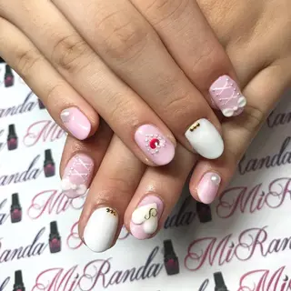 ネイル MiRanda Nail所属・MiRanda 保坂 舞のネイルデザイン