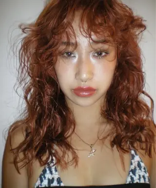 ロング パーマ 坂入 美帆のヘアスタイル