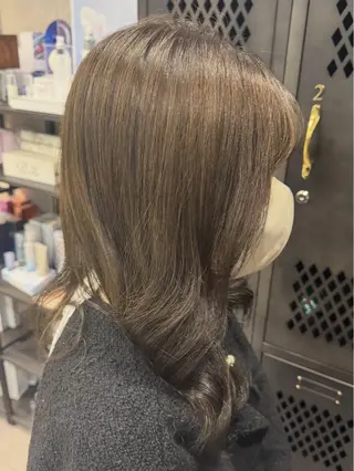 カラー 加藤 小春のヘアスタイル