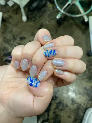 ネイル ♱˖⁺ 𝒎𝒐𝒑𝒊 ⁺のネイルデザイン