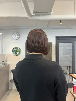 ショート INORI|艶カラ ー|フェイスレイヤーのヘアスタイル