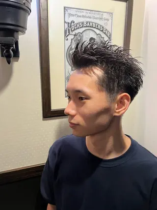 ショート ラヴィザバーバー所属・メンズカット オカムラリョウのヘアスタイル