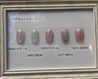 ネイル Blue Reef 四谷三丁目所属・たかの はづきのネイルデザイン