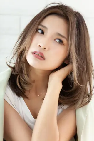 ミディアム カラー 小林 伯熙のヘアスタイル