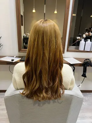 ロング カラー amiehairroom所属・むらたナチュラルパー マ🌀透明感カラーのヘアスタイル