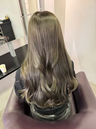 ロング カラー ベージュ透明感カラー 🫧AYUMI🫧のヘアスタイル