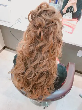 ロング ヘアアレンジ 《カメレオン》 西田美輝のヘアスタイル