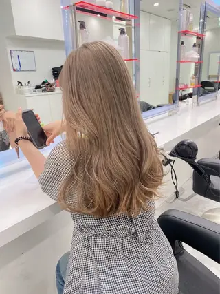 ロング カラー ヘアアレンジ トレンドモテカラー 🩷色落ちまで可愛くのヘアスタイル