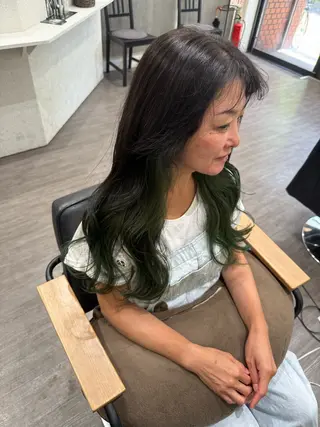 セミロング カラー 上田 紗也のヘアスタイル