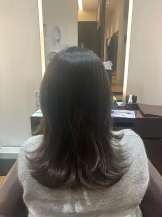 セミロング 加藤 桃果のヘアスタイル