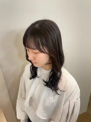 セミロング カラー ayano / 透明感・くすみカラーのヘアスタイル