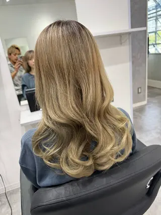 ロング 🫧髪質改善• 艶カラー持田樹🫧のヘアスタイル