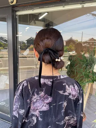 セミロング ヘアアレンジ alu所属・マキノ キョウカのヘアスタイル