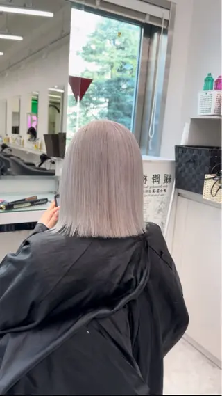 ミディアム カラー ヘアアレンジ ハイトーン艶カラー 🤍ゆうひのヘアスタイル