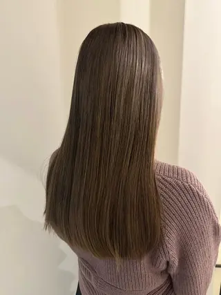 ロング カラー 内沼 恵留菜のヘアスタイル