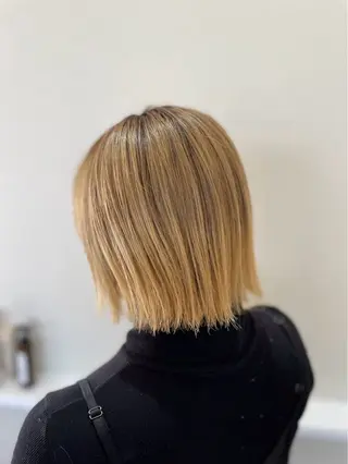 ミディアム Re room.所属・Re room. 女性スタイリストのヘアスタイル