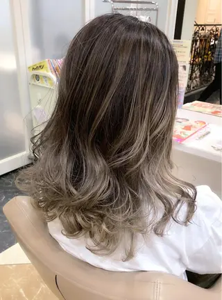 セミロング カラー Ash川越店／ 松本　亮二のヘアスタイル