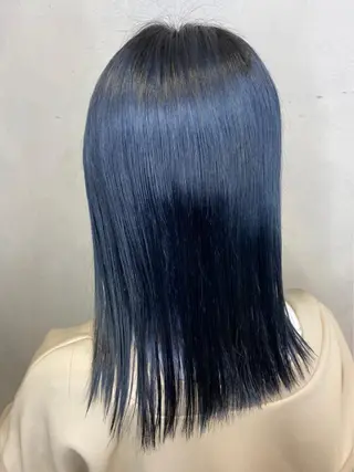 ミディアム 小口 晃のヘアスタイル