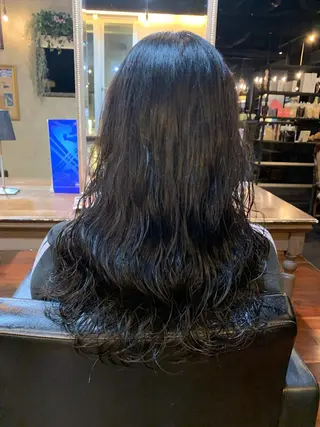 ロング パーマ 吉本 yoshimotoのヘアスタイル