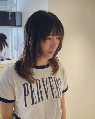 ミディアム Miyamoto Yasuchikaのヘアスタイル