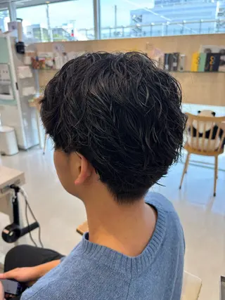 メンズ メンズパーマ/ スパイキー/フェードのヘアスタイル