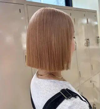カラー 艶 ハイトーン✨ユキノのヘアスタイル