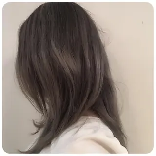 カラー 藤井菜々 （エルベスアクト）のヘアスタイル