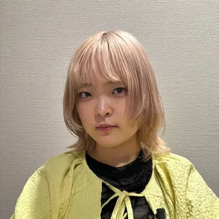 ミディアム 夏向/ハイトーン /パーマのヘアスタイル