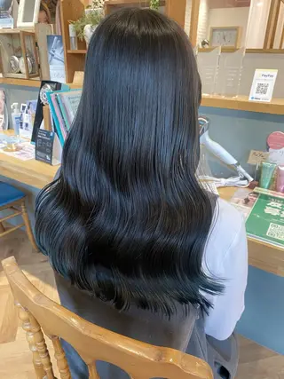 セミロング merc.🪸🫧 土居春菜のヘアスタイル