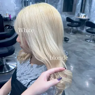 ロング カラー ハイトーンカラー 🦄レイヤーカットのヘアスタイル