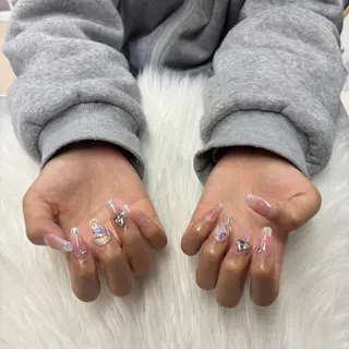 ネイル LOARY所属・杉﨑 ななみのネイルデザイン