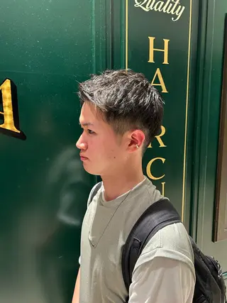 メンズ ヒロ銀座牛山 友晴のヘアスタイル