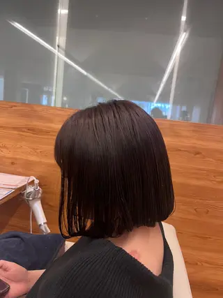 カラー 佐藤 志乃/寒色カラーのヘアスタイル