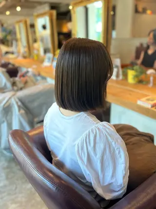 ショート カラー 髪質改善カラー ベージュ🤎YUMEのヘアスタイル