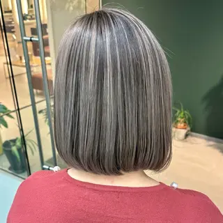 ミディアム カラー ひなた あゆみのヘアスタイル