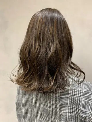セミロング カラー 似合わせ/レイヤー/ ボブ/西島 絢香のヘアスタイル