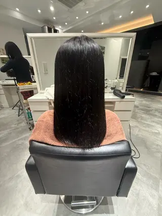 カラー BEAUTRIUM  青山所属・橋本 萌叶のヘアスタイル