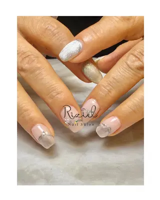 ネイル Riziel 💅のネイルデザイン