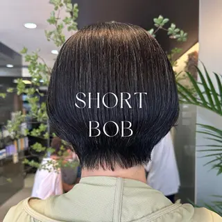 ショート ハイトーン/暖色/ 眉/メイク/Rinaのヘアスタイル