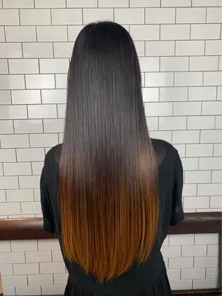 ロング 植田 彩加のヘアスタイル