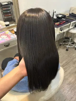 セミロング カラー roussy.所属・roussy. renkaのヘアスタイル
