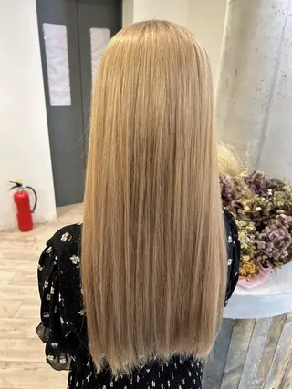 ロング 🎀ハイトーン特化 konomi🎀のヘアスタイル