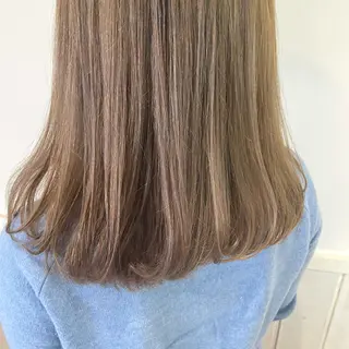 ミディアム カラー スナコザワ レナのヘアスタイル