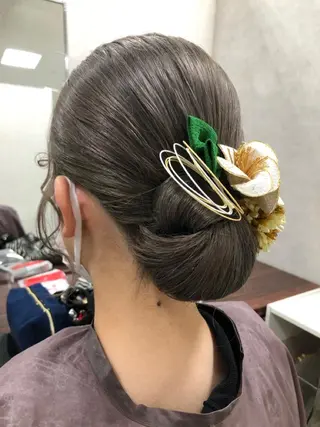 セミロング ヘアアレンジ vi viのヘアスタイル